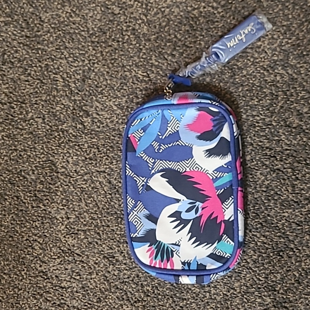 Estee Lauder makeup bag